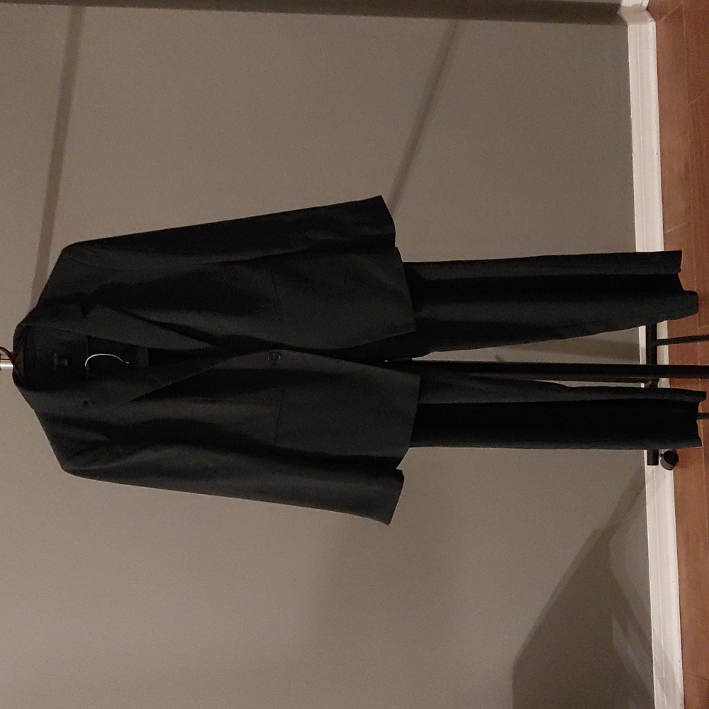 Ann Taylor Factory Suit (Size 6)